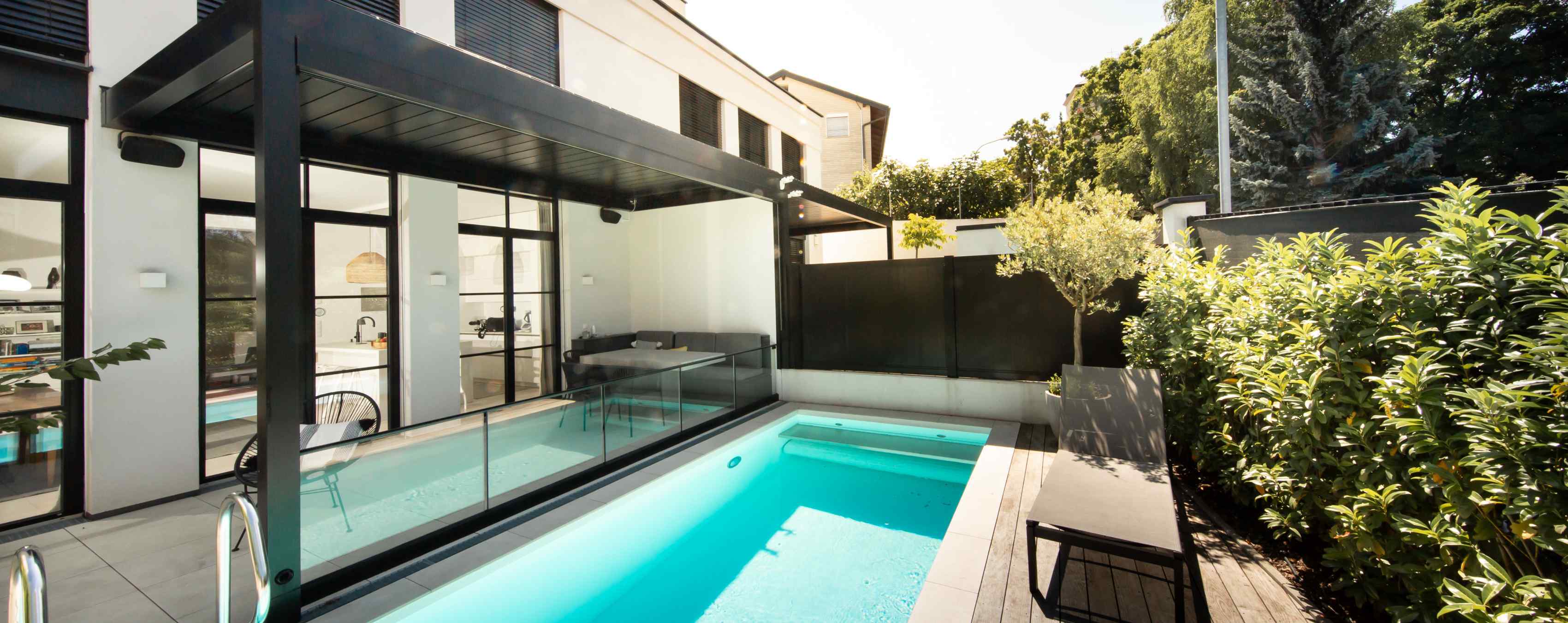 Фотография: Exceptional Semi-Detached Villa with Pool